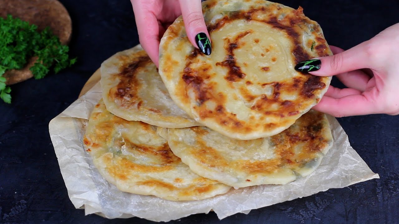 Juustoleipä paistinpannulla: helppo ja nopea resepti. Kuinka valmistaa se ilman uunia ja jauhoja.