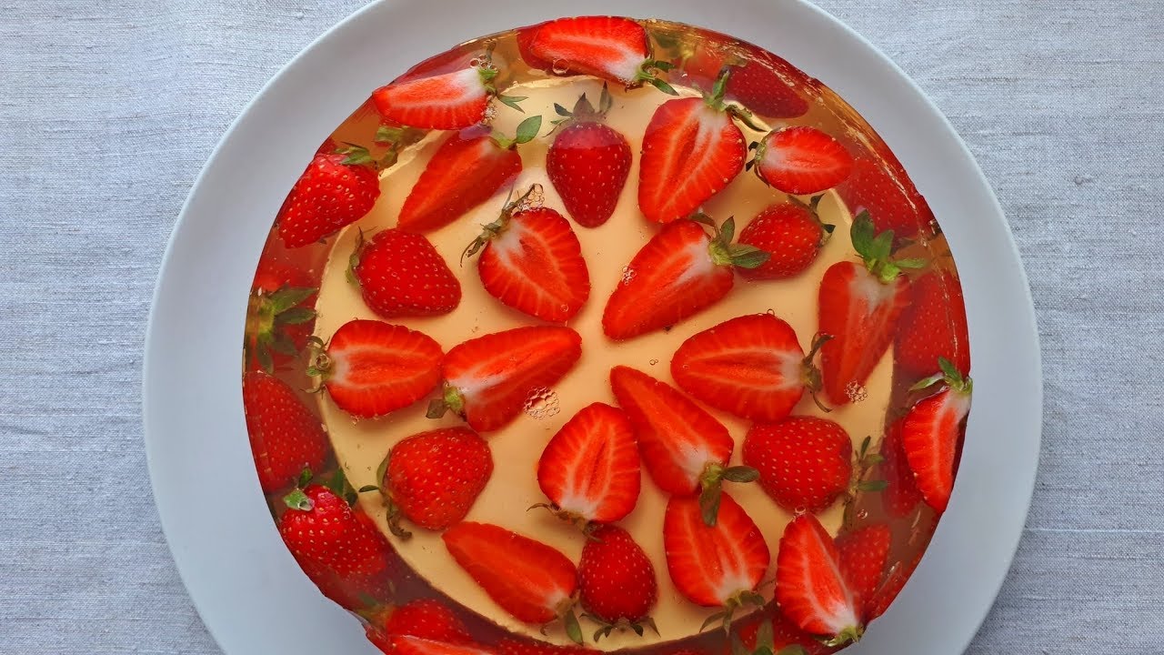 Karpalo-karamelli-kermakakku: resepti, jossa on vain vähän ainesosia ja joka ei vaadi uunia.