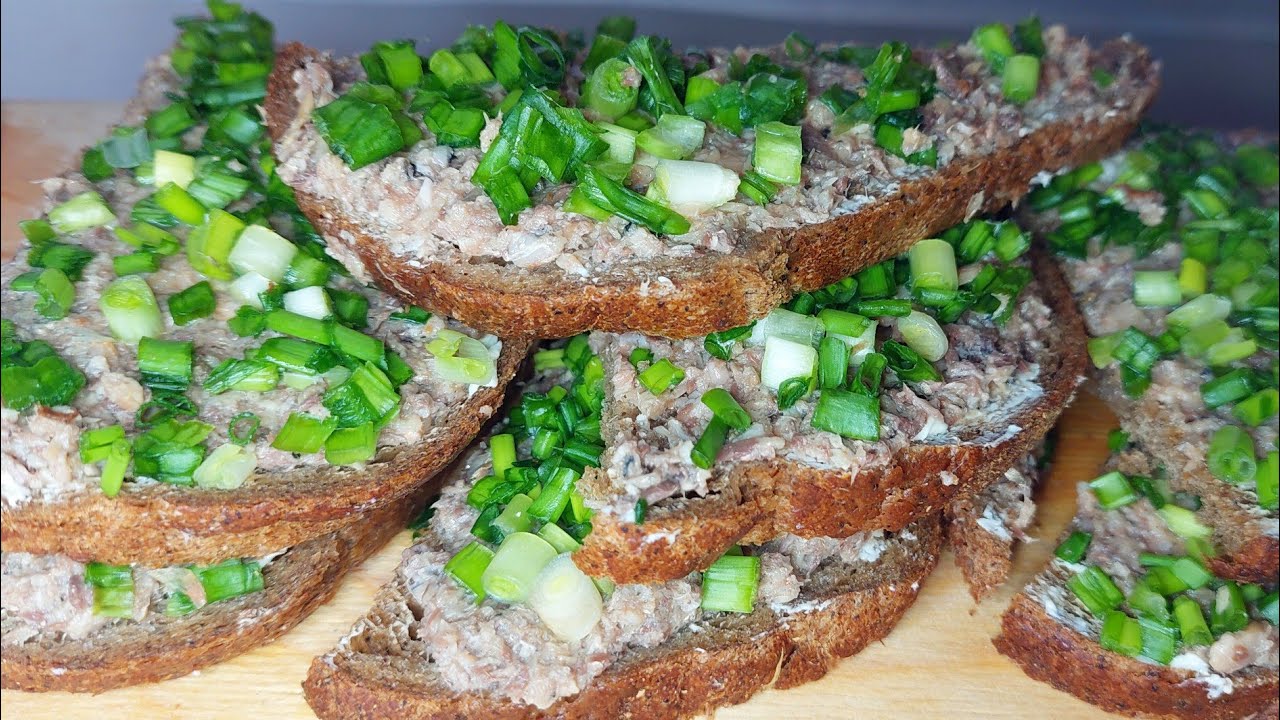 Yksinkertainen sardiinipurkkien välipala: sopii erinomaisesti lisäämään kevyen ja virkistävän vivahteen jouluillalliseen.