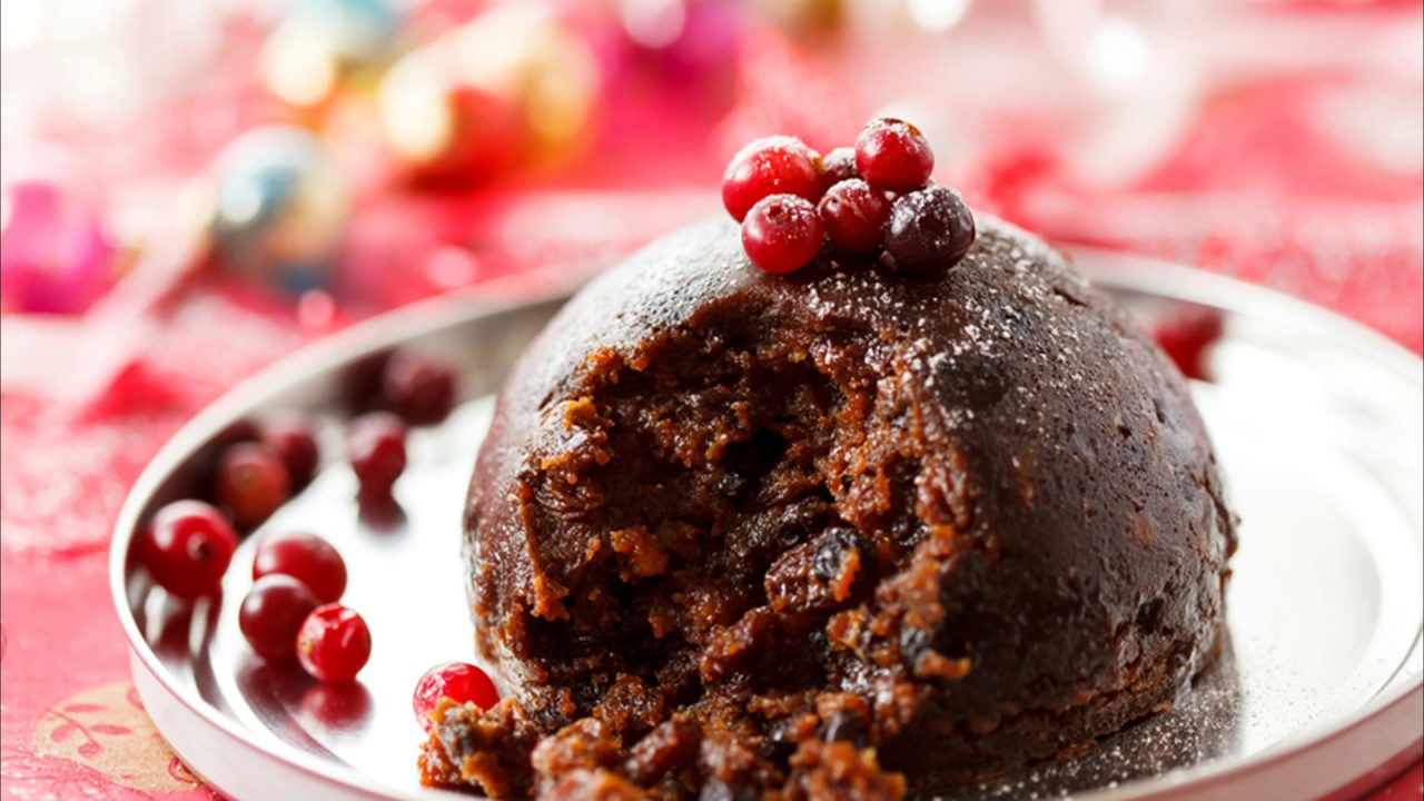 Joulupudding kuivatuotteilla on klassinen englantilainen jälkiruoka.