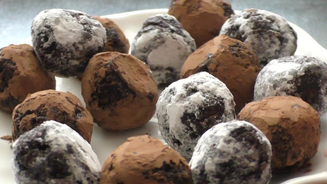 Porkkanakakun tryffelit ovat terveellisempi vaihtoehto juhlapöydän jälkiruokiin.