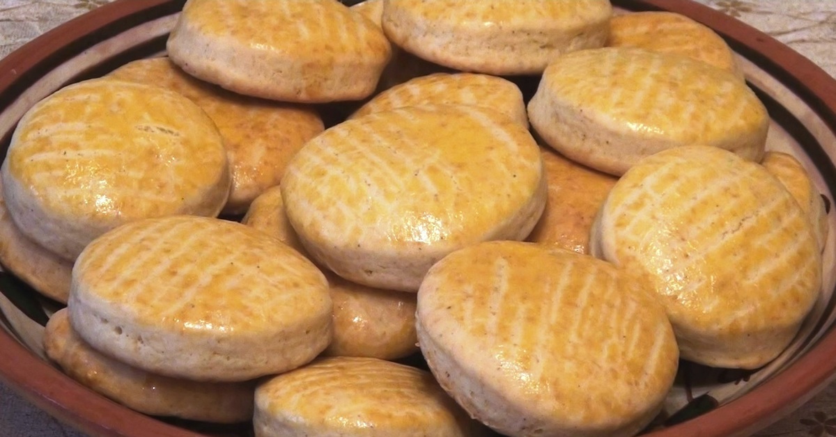 Keksit – perinteiset kotitekoiset makeiset, jotka ovat suosittuja jouluna (edullisia ja erittäin helppoja valmistaa)