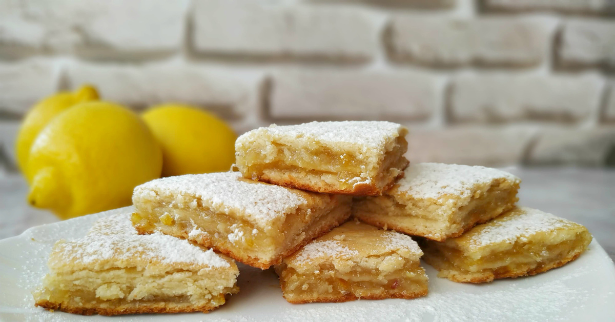 Sitruunainen murokeksi hillon ja mantelin kera: epätavallinen lisä joulukekseihin