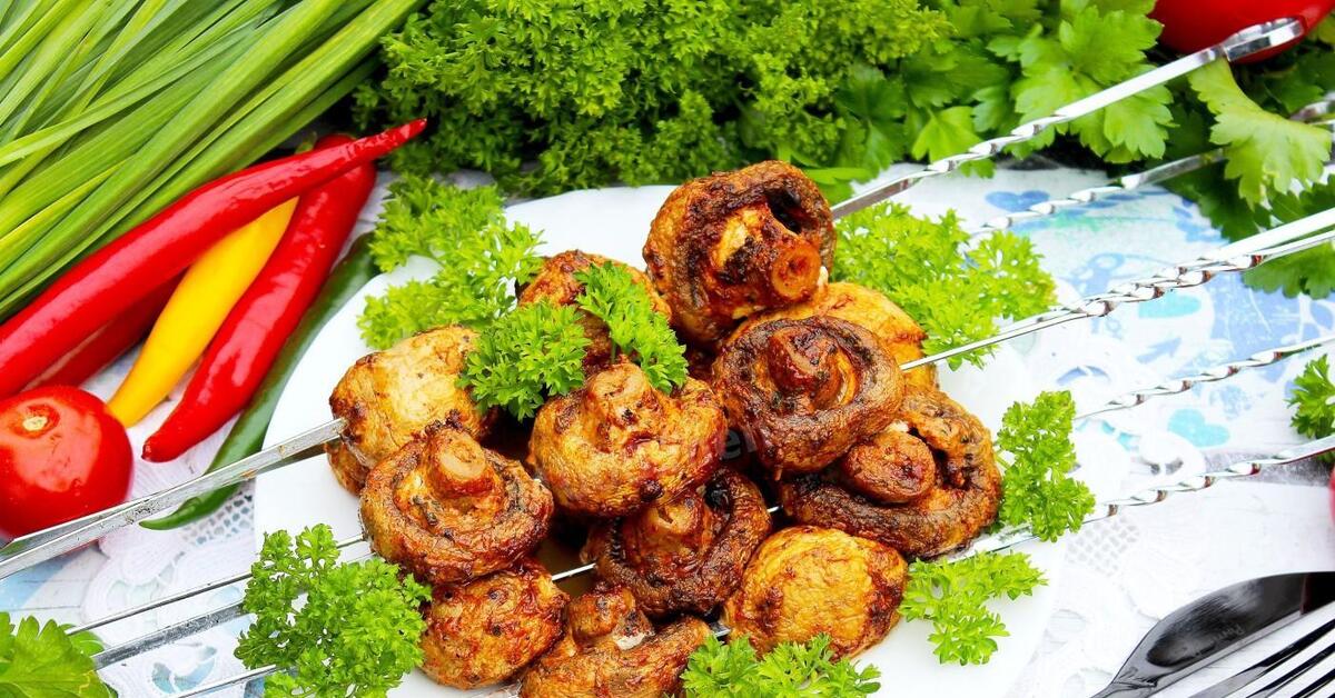 Sienivartaat sherryllä ja taateleilla