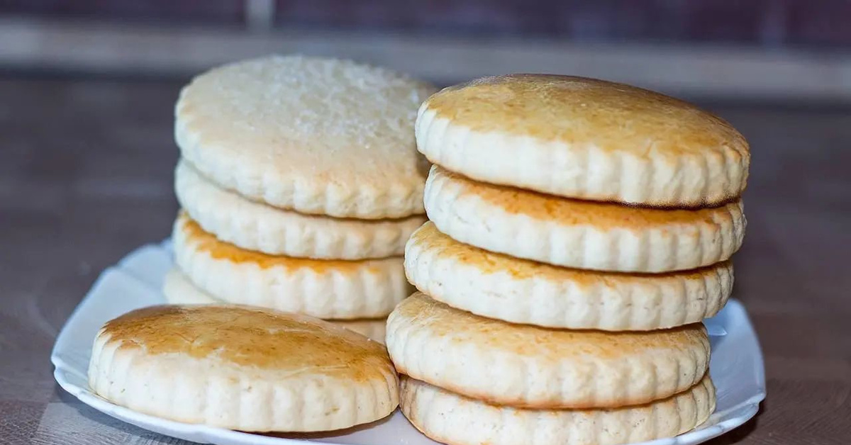 Keksit – perinteiset kotitekoiset makeiset, jotka ovat suosittuja jouluna (edullisia ja erittäin helppoja valmistaa)