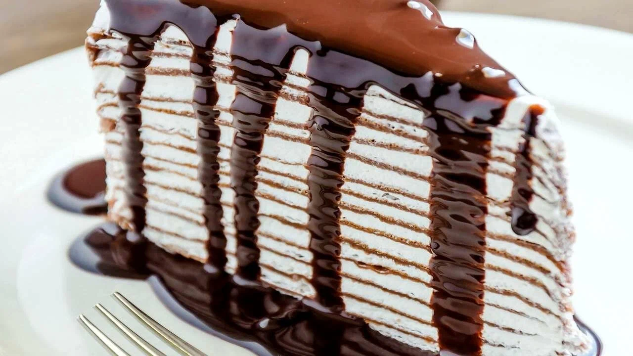 Top 10 monikerroksisia joululeivonnaisia. Ne katoavat pöydältä nopeammin kuin luuletkaan.