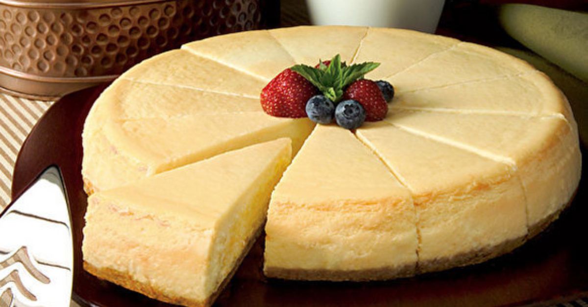 Yleisin virhe cheesecakea valmistettaessa! Kaikki kiinnittävät huomiota lämpötilaan, mutta se ei ole tärkeintä.