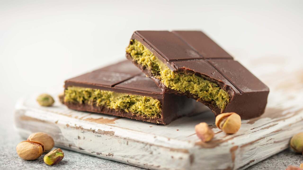 Huomenna tähän madridilaiseen konditoriaan odotetaan kilometrin pituisia jonoja, joissa ihmiset haluavat ostaa hienostuneen Sham Roscon -leivoksen, joka on täytetty dubailaisella suklaalla ja pistaasikreemillä.