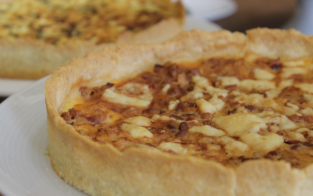 Kermainen suomalainen maissipiirakka: helppo, edullinen ja herkullinen resepti