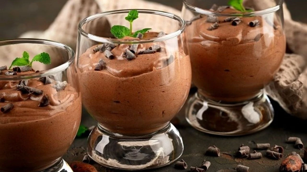 Herkullinen suklaajälkiruoka: klassinen resepti.