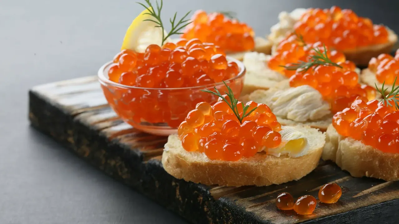 Kaviaarin vallankumous on vasta alkua: Kiina haluaa tuoda herkkuja, kuten tryffelit, savustetun lohen ja wagyu-naudanlihan, laajemman yleisön saataville.