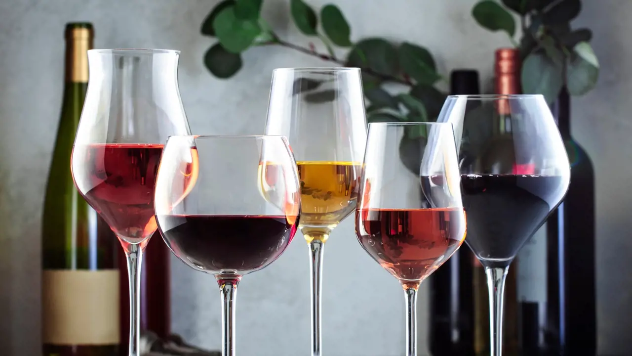 Vuoden 2025 10 parasta viiniä: Malbec, sekoitukset ja yllättävä valkoviini.