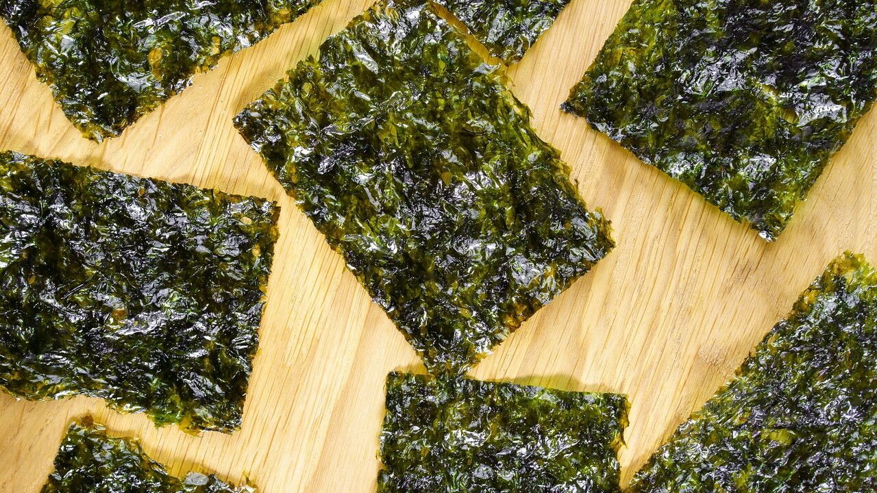 Se tukee kilpirauhasen toimintaa, parantaa verenkiertoa ja ruoansulatusta. Sitä voi lisätä keittoihin tai salaatteihin.