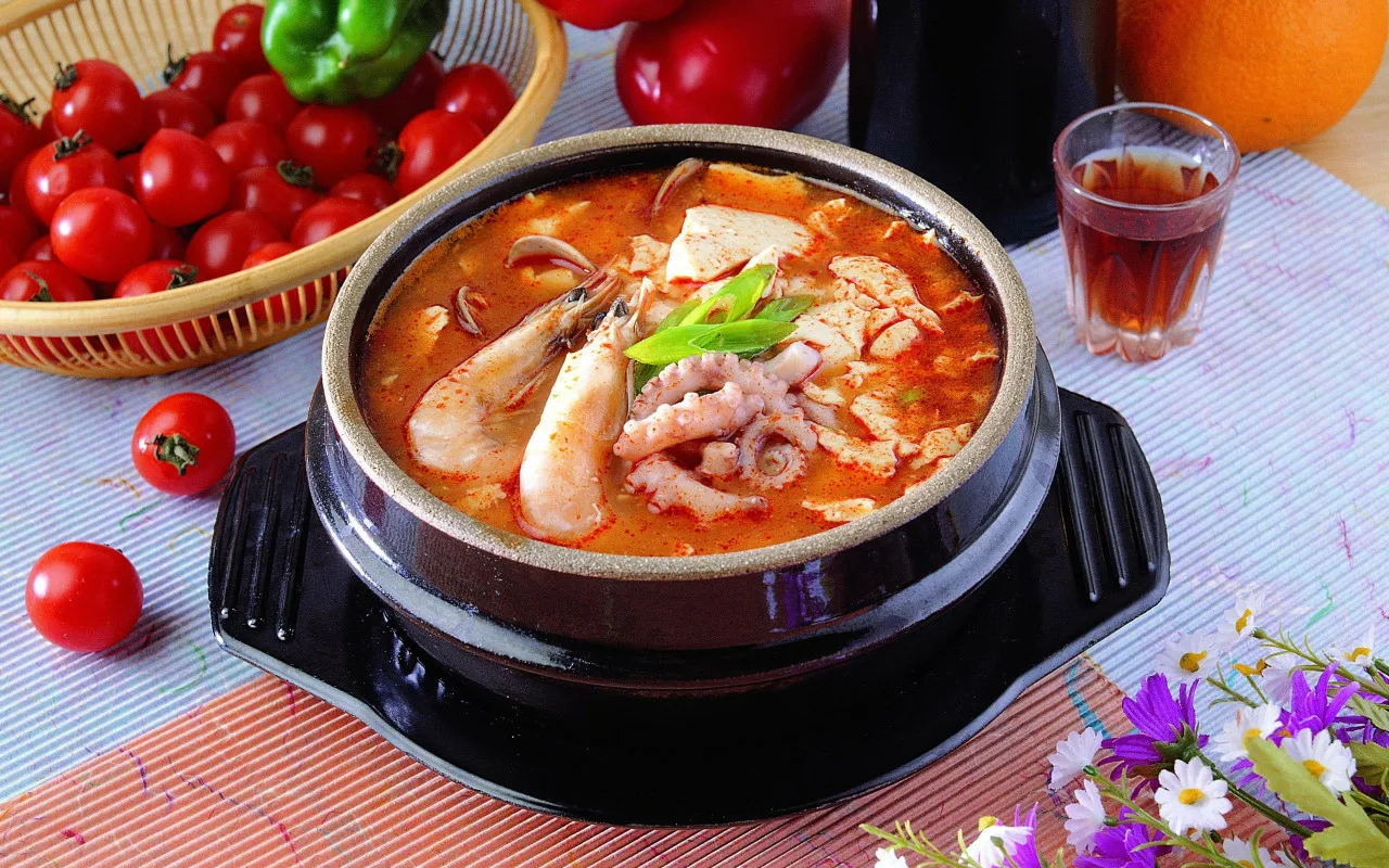 Seafood soup turned into a pasta dish, which Jordi Cruz made using leftovers from Christmas dinners.