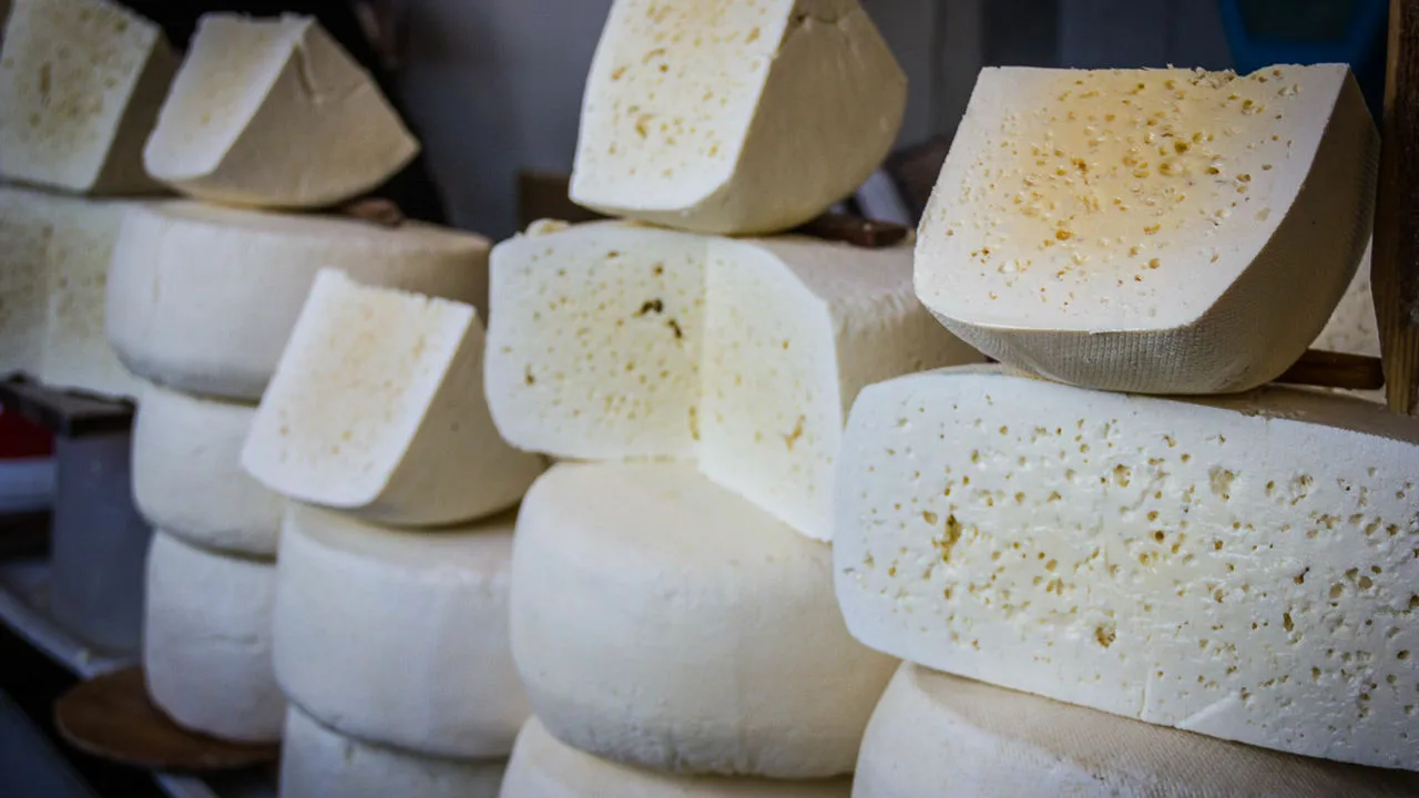 Tämä juusto parantaa merkittävästi ruoansulatusta 60 vuoden iän jälkeen.