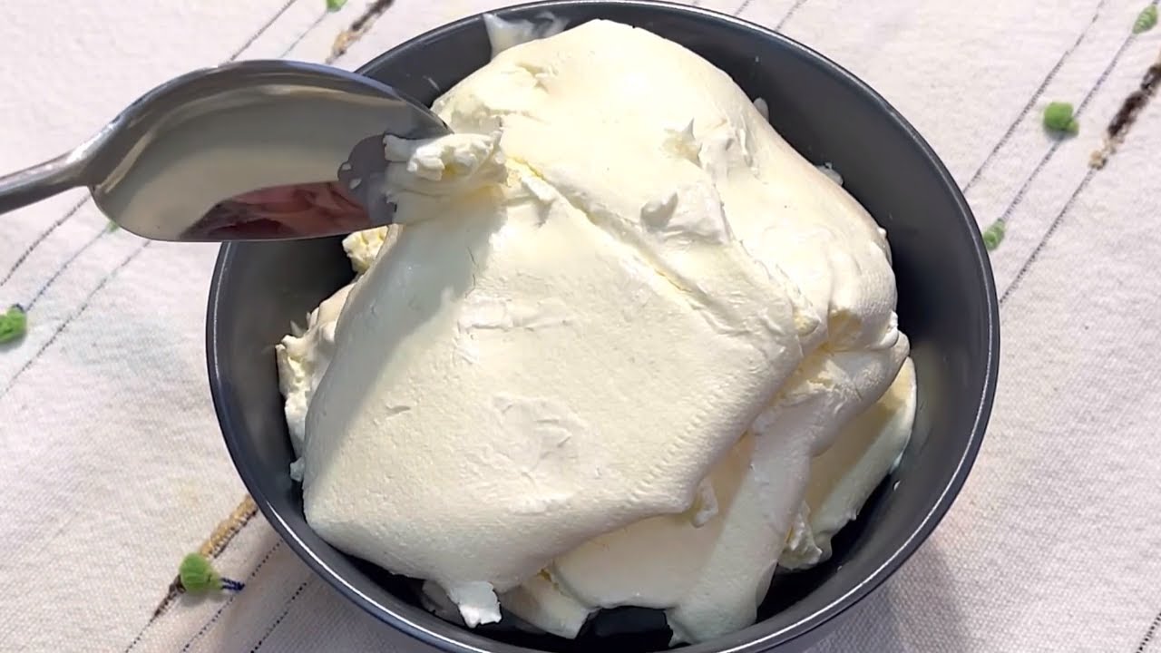 Mascarpone-kermakastike – hedelmien dippaamiseen 10 minuutissa.
