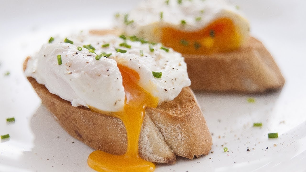 Viisi munaruokareseptiä: munakokkelista täytettyihin ja paistettuihin muniin.