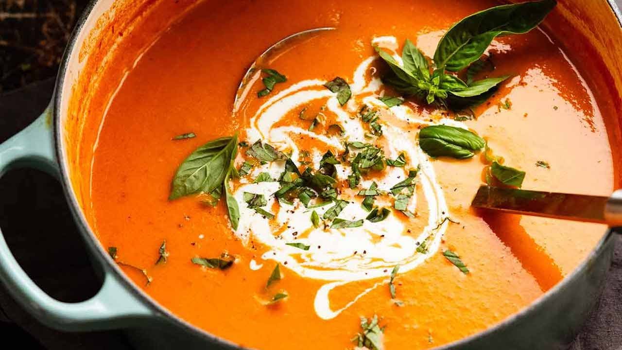 Lämmin, kevyt ja rauhoittava. Täydellinen keitto huonoon päivään.