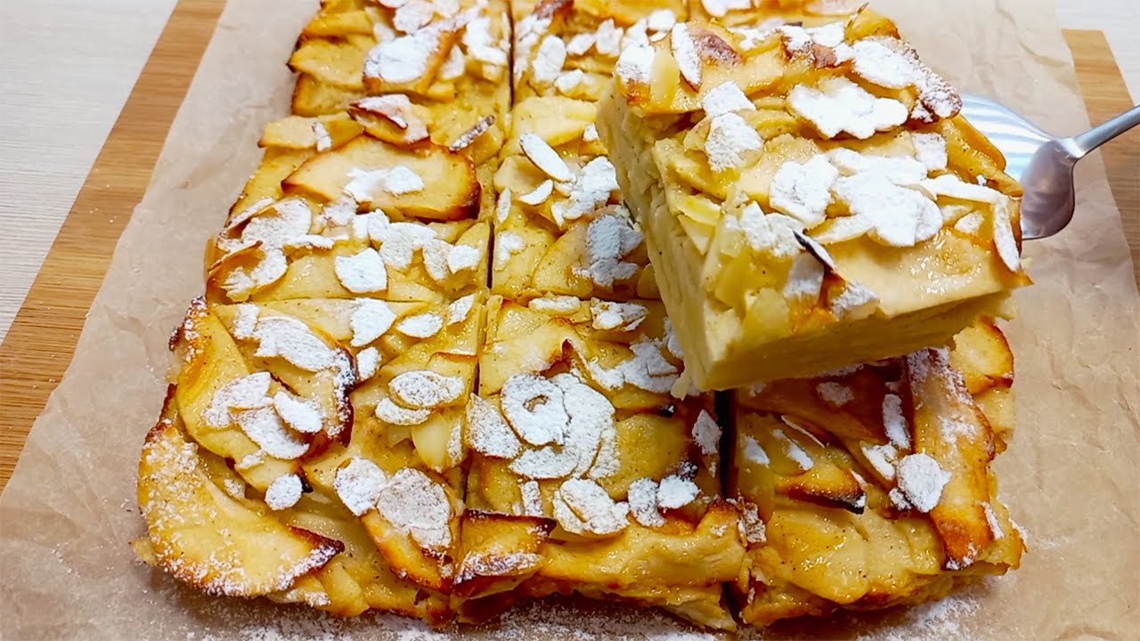 Nopea omenapiirakka taikinaa ja vaniljakastiketta: mehevä ja makea, päällä rapea muruseos.