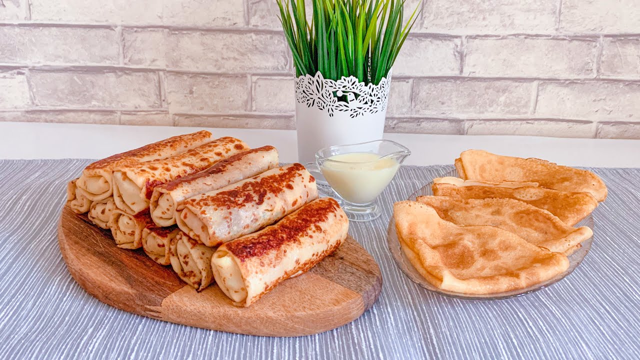 Tasapainoinen ja mehukas resepti kalkkunapannukakkuille, joissa on juustokuori ja vihanneksia.