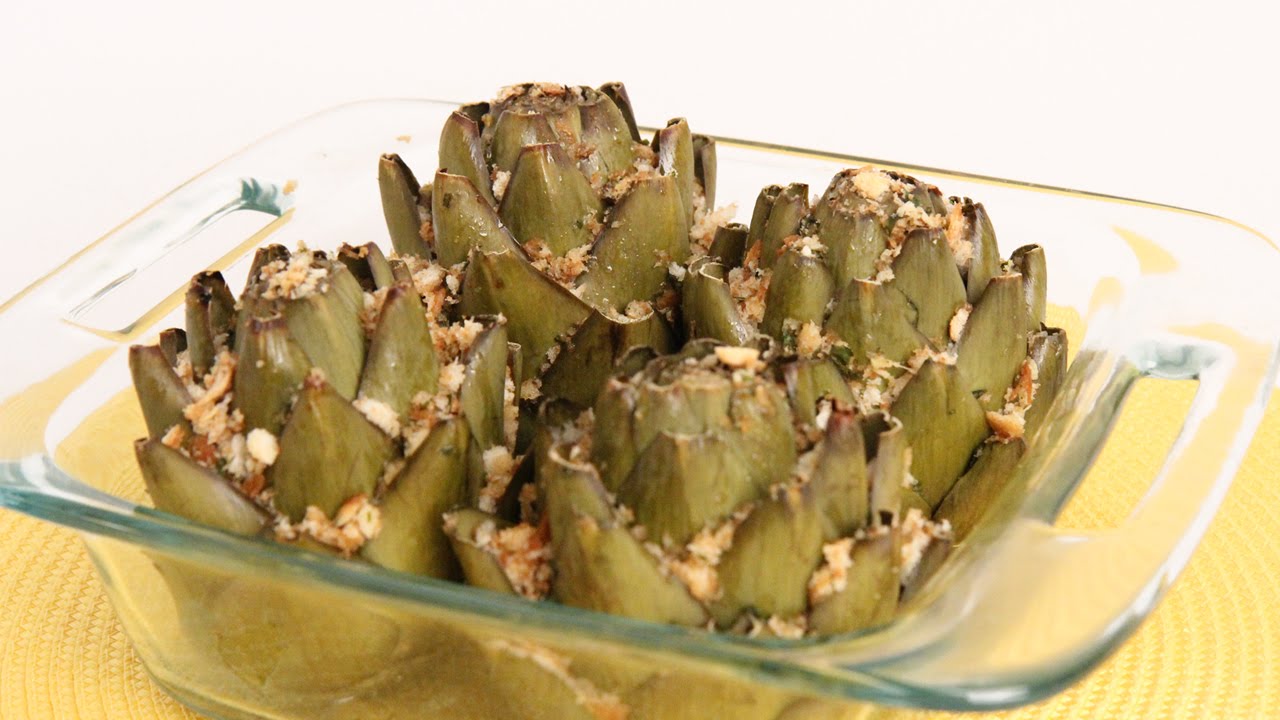 artichoke recipe with almonds and ham: ”To enjoy this excellent winter vegetable”.