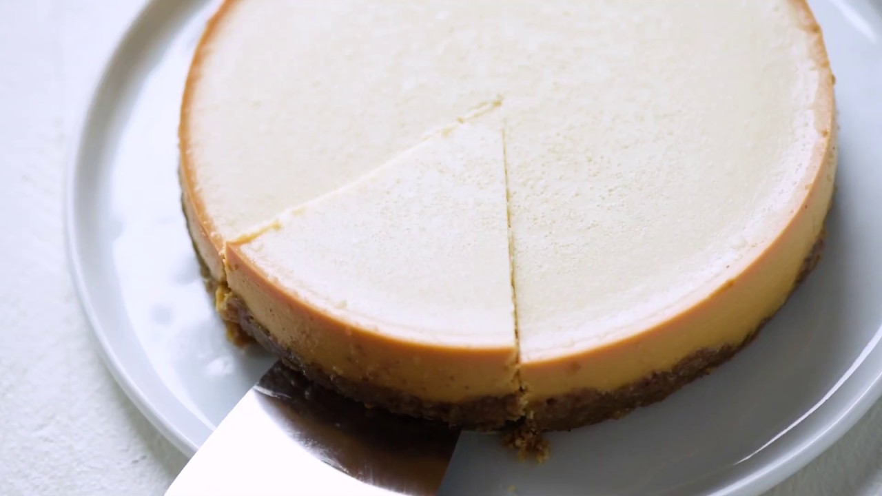Halkeilematon juustokakku: samettinen, korkea ja aina tasainen.
