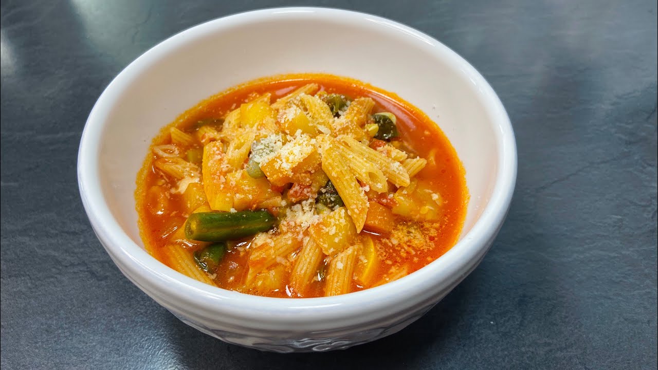 Nopea ja helppo minestronekeitto-resepti