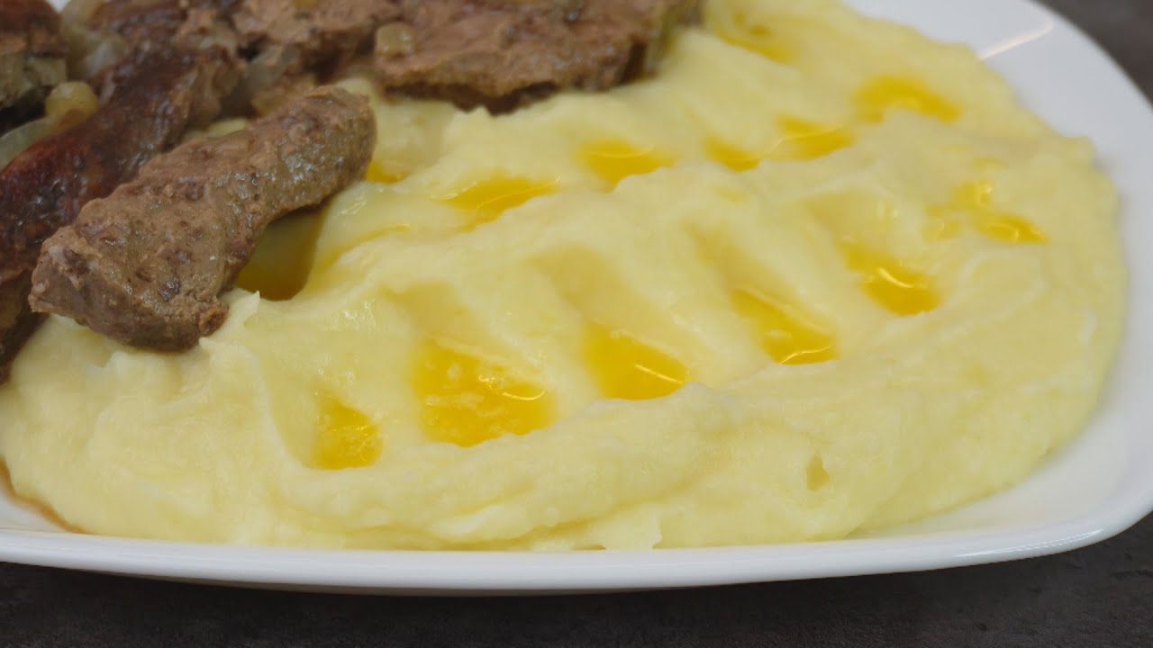 Kuinka valmistaa uskomattoman kermainen perunamuusi: ammattikokkien salaisuus.