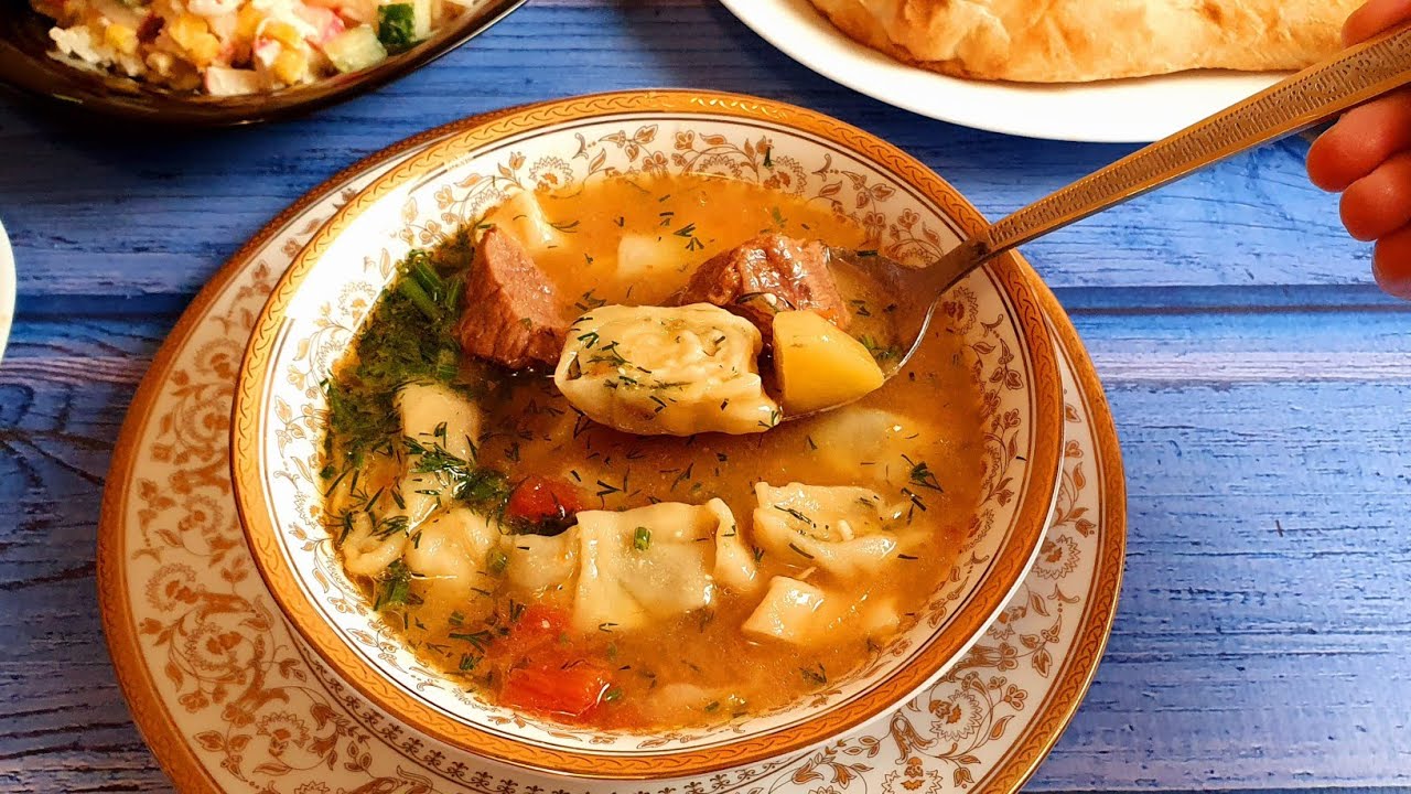 Ensimmäiset ruokalajit Kolmen kuninkaan päiväksi: täydelliset reseptit erityistä illallista varten.