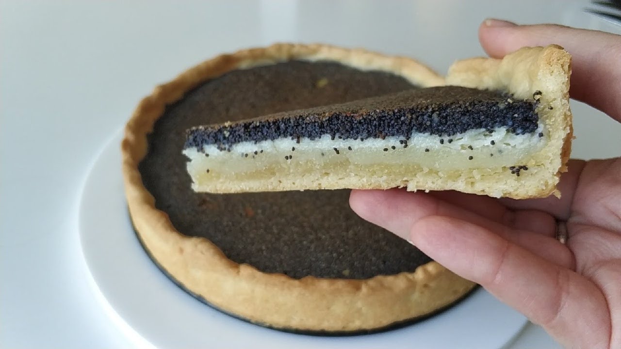 Kolme yhdessä -kakku uudenvuodeksi: murotaikina, kermakastike ja ilmava marenki – suosikkini kaikkiin juhliin