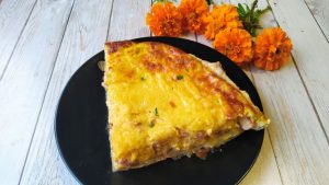 Kish kurpitsalla, porkkanalla ja pekonilla – kermainen, mausteinen ja erittäin helppo valmistaa.