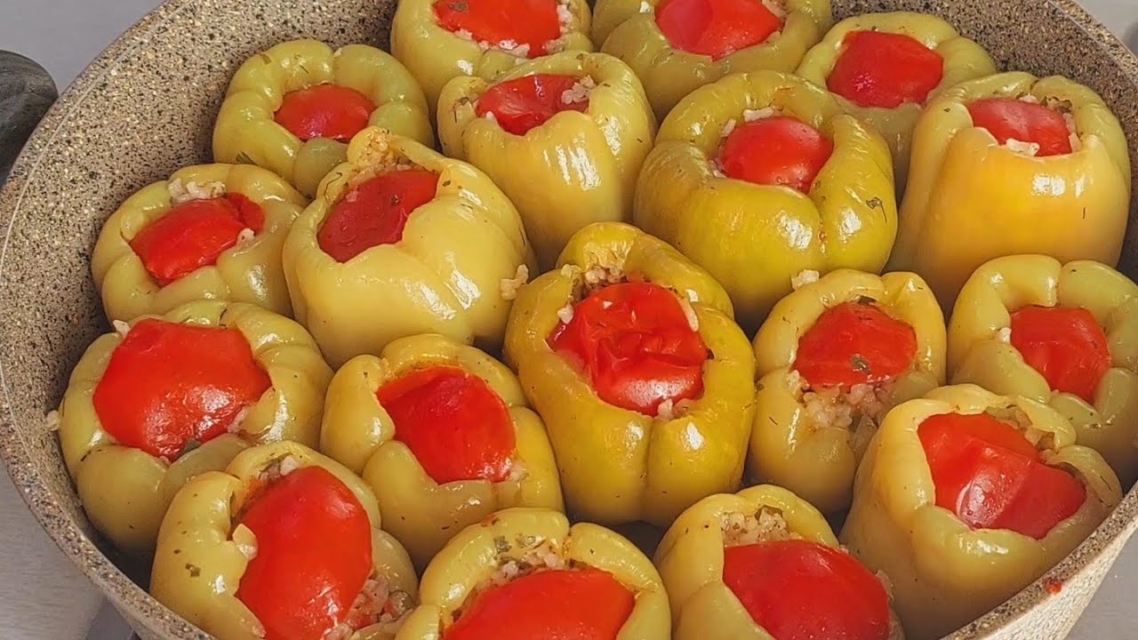 Lihalla täytetyt paprikat