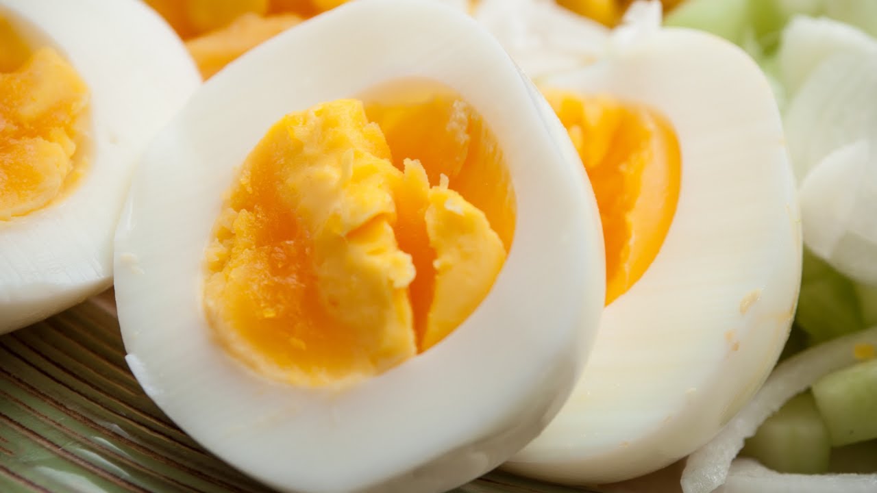 Pehmeiksi keitetyissä munissa on enemmän vitamiineja. Entä kolesteroli? Asiantuntijat eivät epäile sitä.