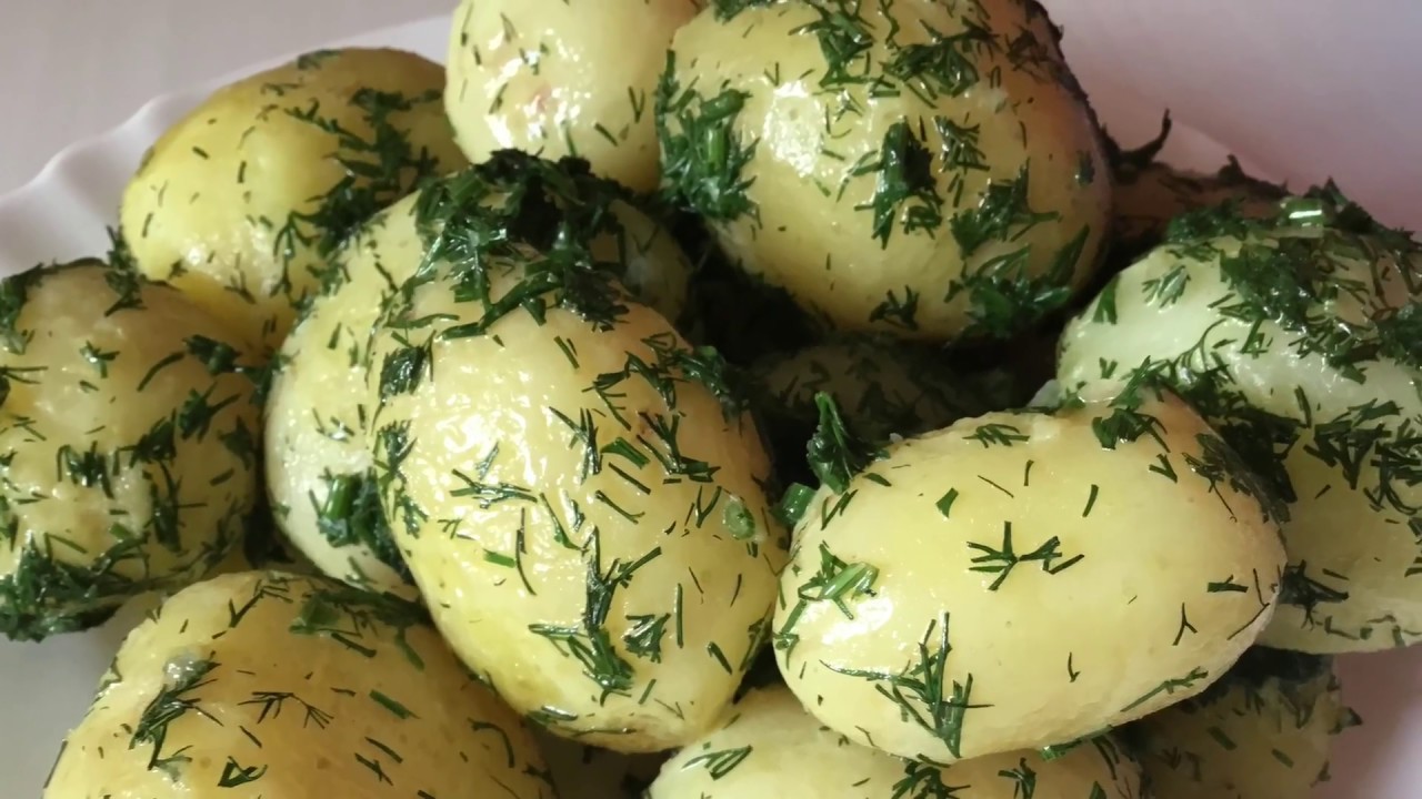 Lisää se keitettyihin perunoihin. Yksi lusikka nopeuttaa perunoiden kypsymistä ja parantaa niiden makua.