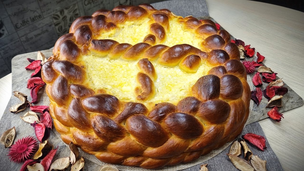 Leivon aina tämän pehmeän romanialaisen kakun karnevaalin aikaan. Se on niin herkullista, että vieraat kysyvät, mistä olen sen ostanut.