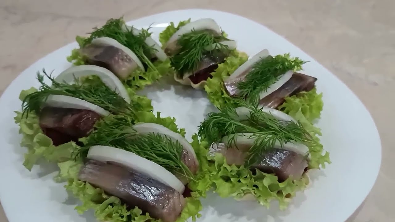 Kashubian tapaan valmistettu silli ja herkkusienet – täydellinen alkupala jouluaattona (valmistakaa se edellisenä päivänä).