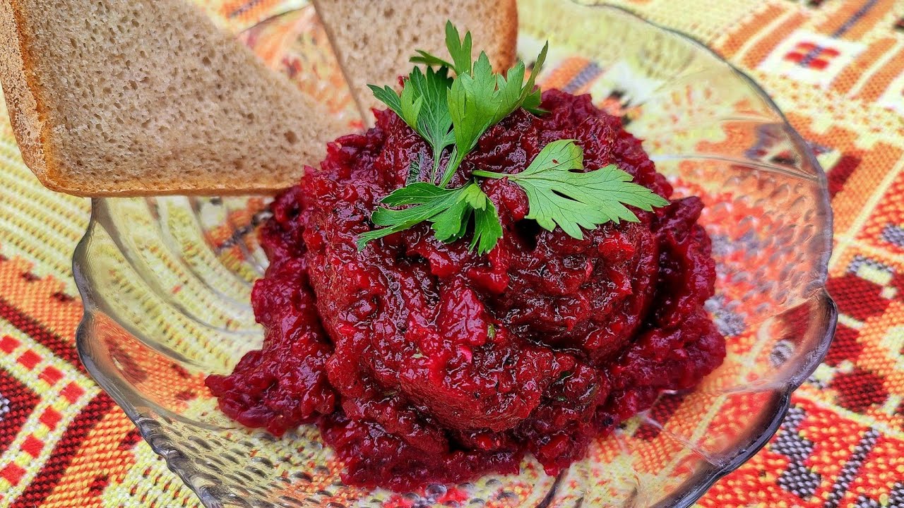 Punajuuresta ja sillistä valmistettu pasta piparjuurilla – kermainen, täyteläinen ja valmis 15 minuutissa.