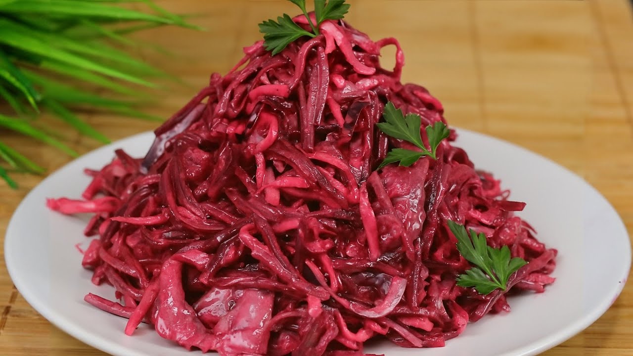 Punajuuresta ja sillistä valmistettu pasta piparjuurilla – kermainen, täyteläinen ja valmis 15 minuutissa.