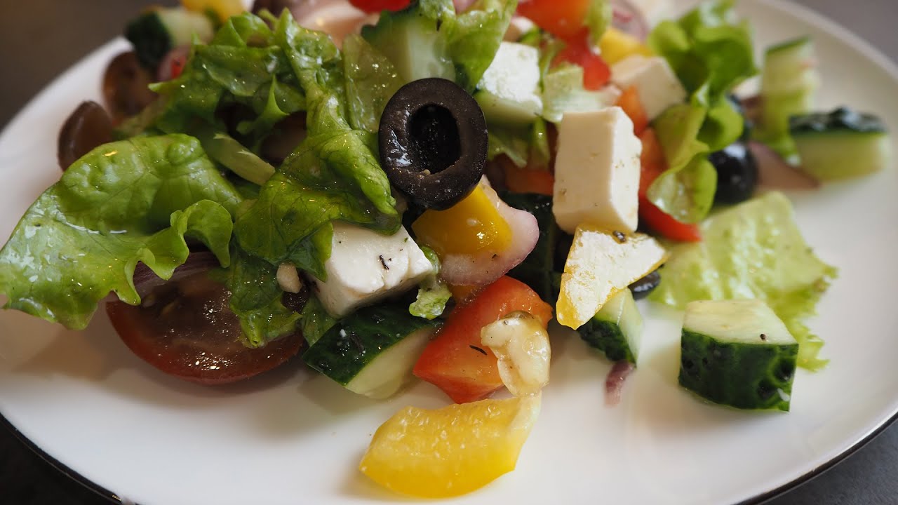 Kreikkalainen salaatinkastike: parantaa minkä tahansa salaatin makua.