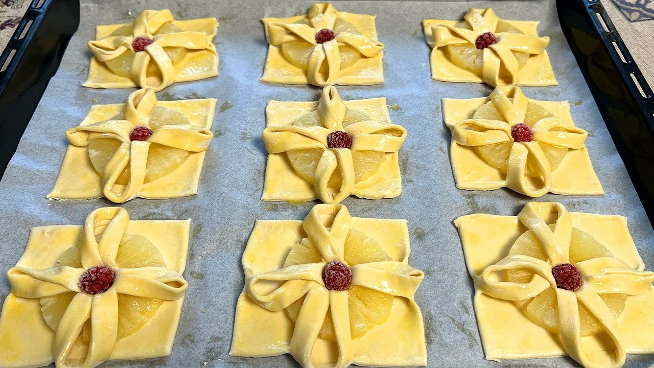 Ananaspiirakat ovat perinteinen makea ruokalaji, joka on löydetty uudelleen kotikeittiössä.