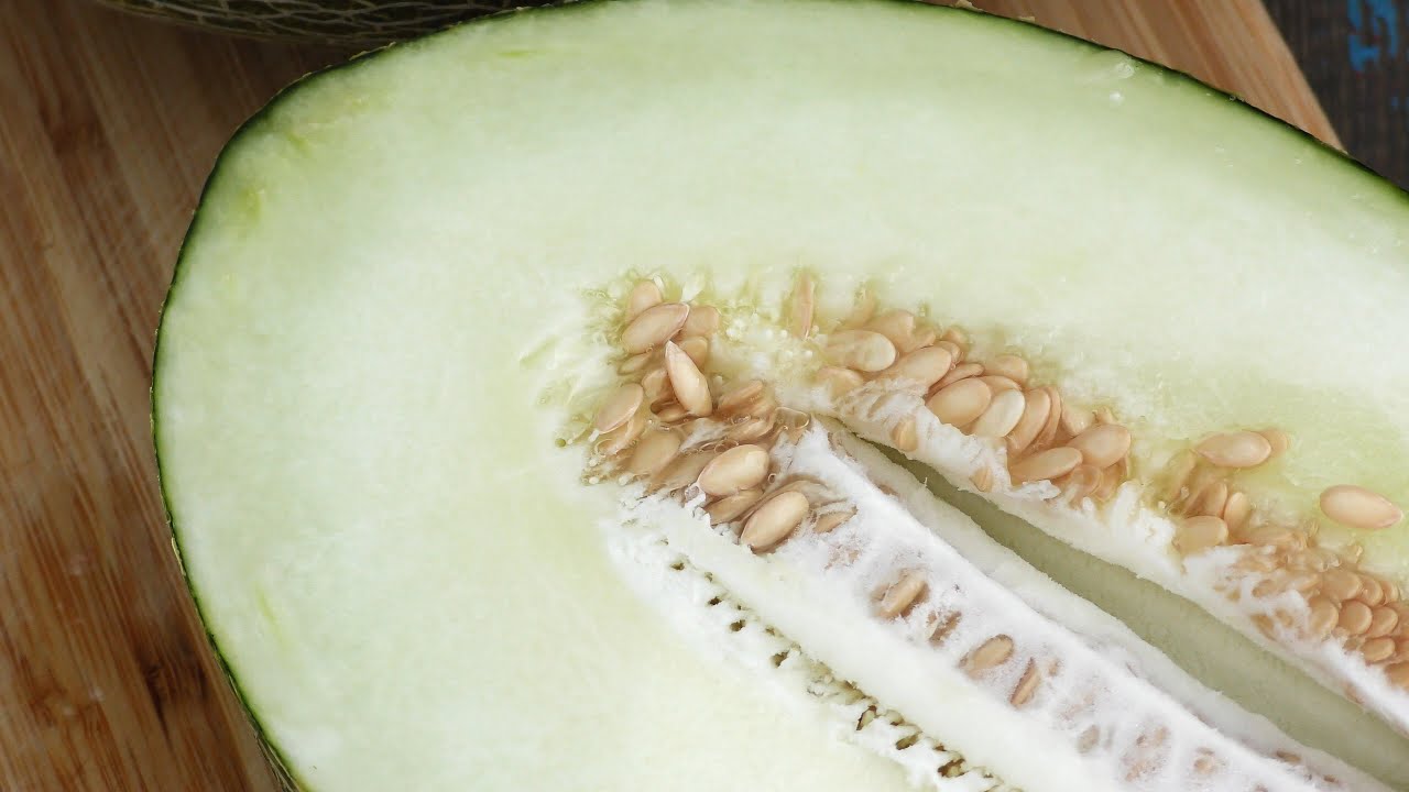 Jos sinulla on kotona melonin siemeniä, sinulla on käsissäsi todellinen aarre: mitä tehdä niillä?