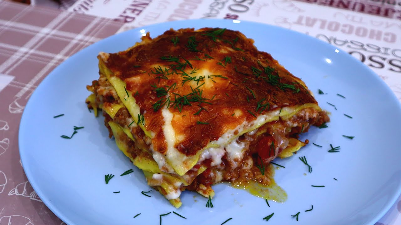 Uunissa paistettu lasagne hapankaalilla on täyttävä, kermainen ja sopii täydellisesti kylmiin päiviin.