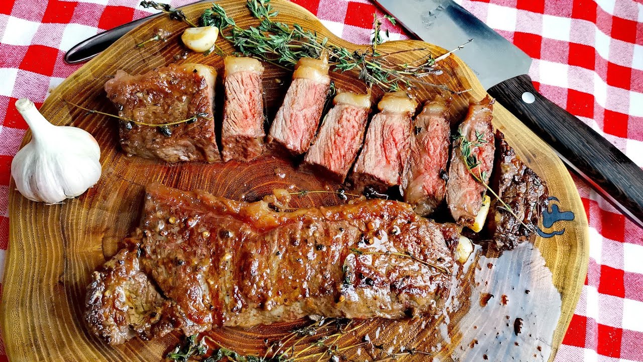 Grillattu naudanlihapihvi chimichurri-kastikkeella – mehukas 6 minuutissa.