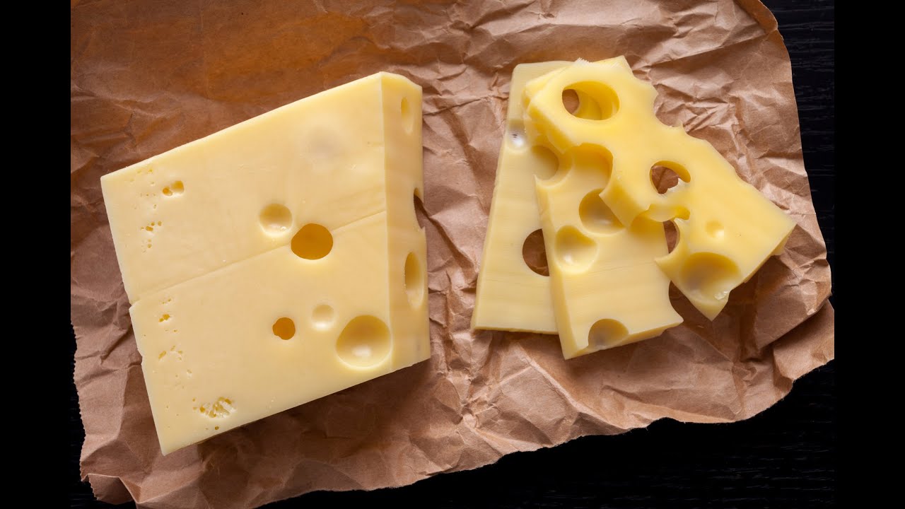 Jos syöt keltaista juustoa, valitse tämä. Se on miedon pähkinäinen, vähäsuolainen ja proteiinipitoinen.