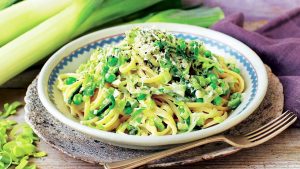 Yksinkertainen salaatti purjoista