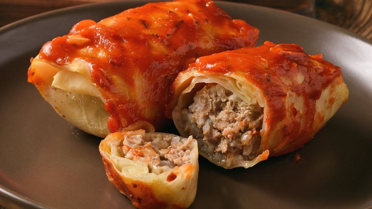 Tolosa-papuja ja lihaa sisältävät täytetyt kaalirollat: herkullinen, täysipainoinen ja erittäin ravitseva resepti.