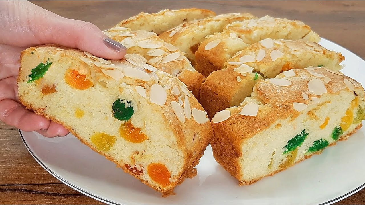 Biscuit ”Kuninkaallinen kakku” on erittäin yksinkertainen resepti, joka säilyttää klassisen jouluherkun maun ja aromin.