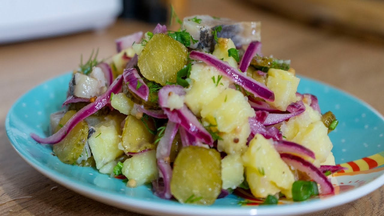 Immuniteetin parantaminen ja triglyseridien tason alentaminen. Tämä silli-salaatti auttaa ylläpitämään terveyttä.