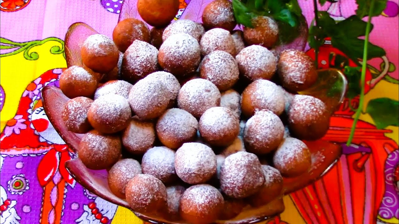 Nämä pienet, ilmavat ja 6 minuutissa valmiit minidonitsit ovat suosikkini rasvaisena torstaina ja muulloinkin.