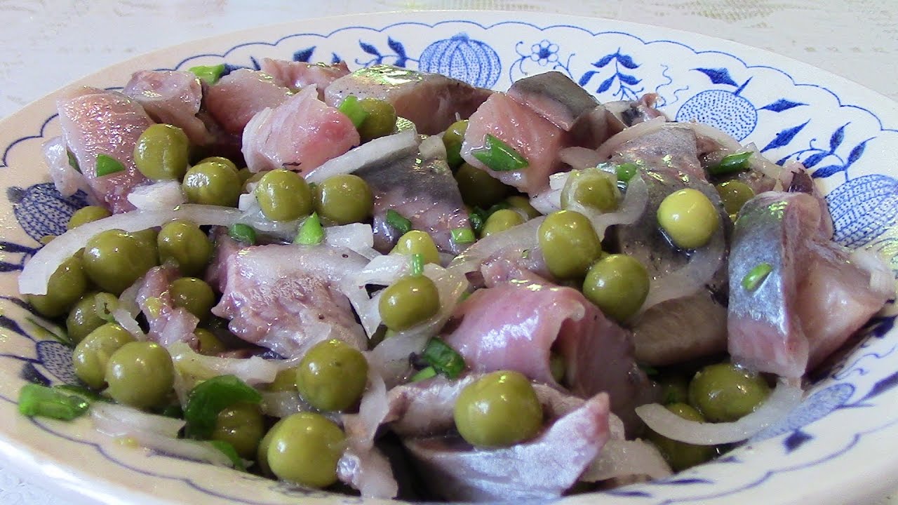 Immuniteetin parantaminen ja triglyseridien tason alentaminen. Tämä silli-salaatti auttaa ylläpitämään terveyttä.